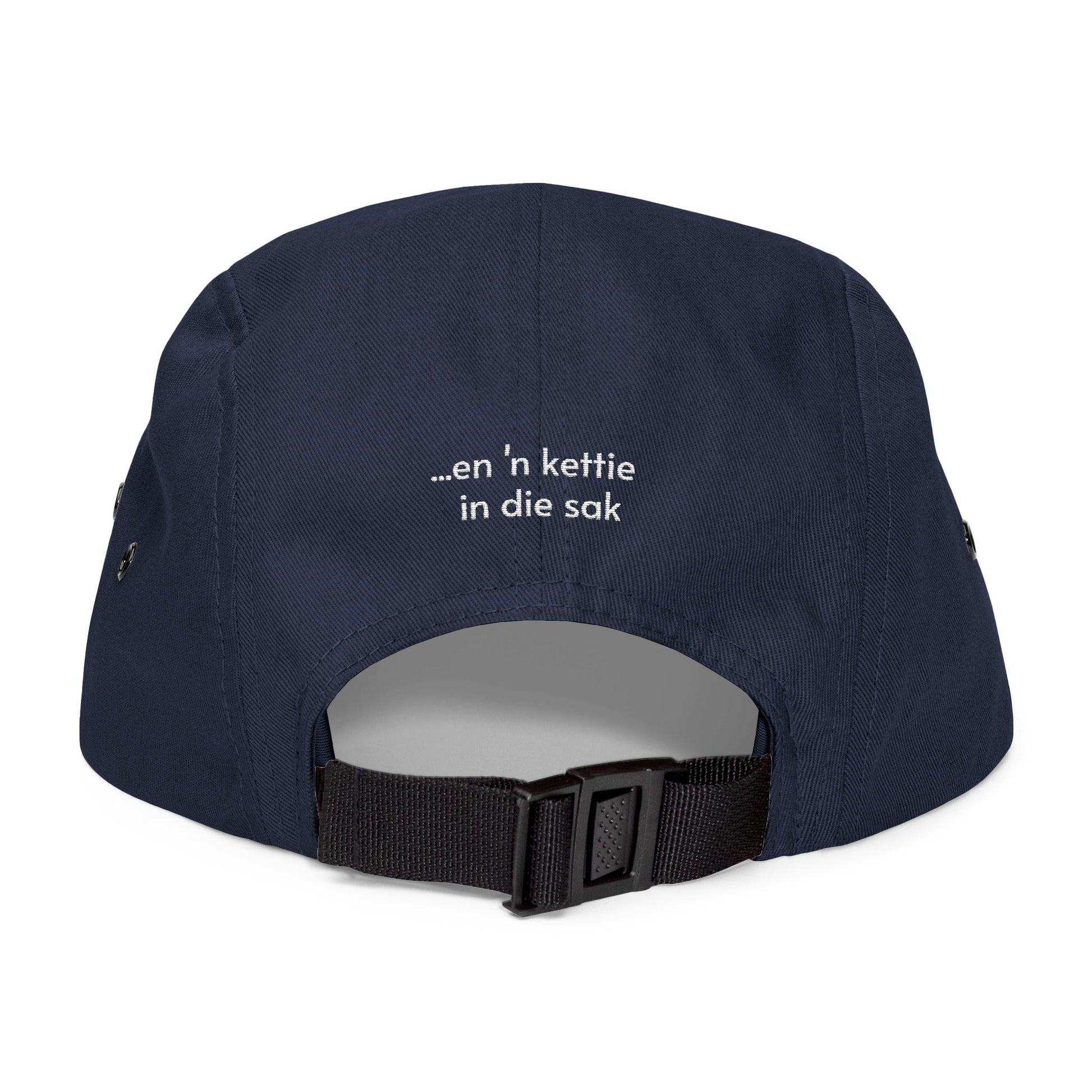 Boksombende 5-Panel Cap – “Met ’n Kettie in die Sak” Edition | Embroidered Dad Hat | Saffa Throwback Style