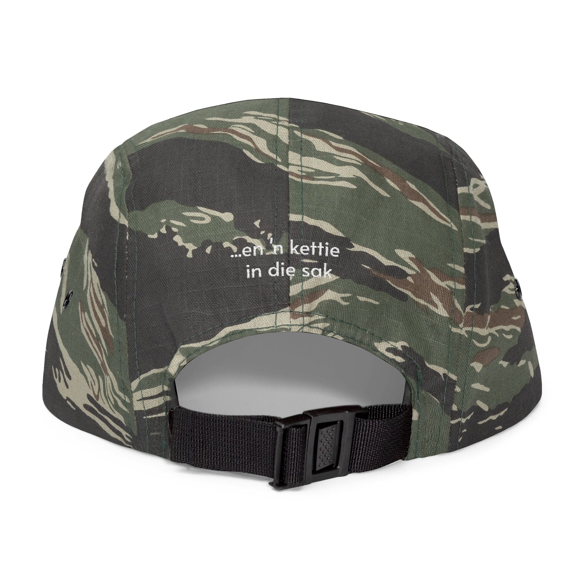 Boksombende 5-Panel Cap – “Met ’n Kettie in die Sak” Edition | Embroidered Dad Hat | Saffa Throwback Style